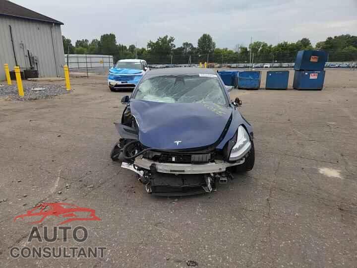TESLA MODEL 3 2019 - 5YJ3E1EBXKF210995