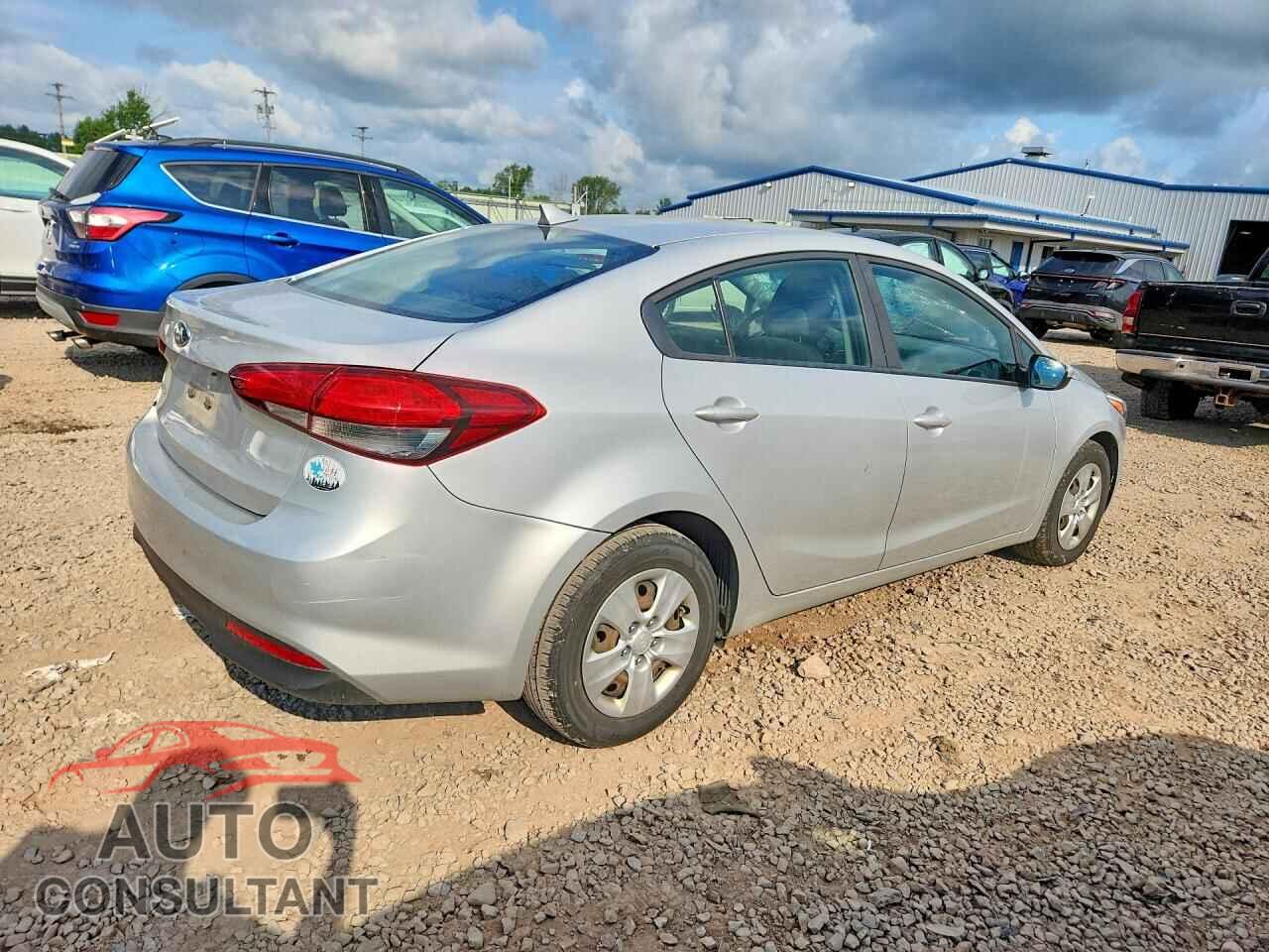 KIA FORTE 2017 - 3KPFK4A70HE097517