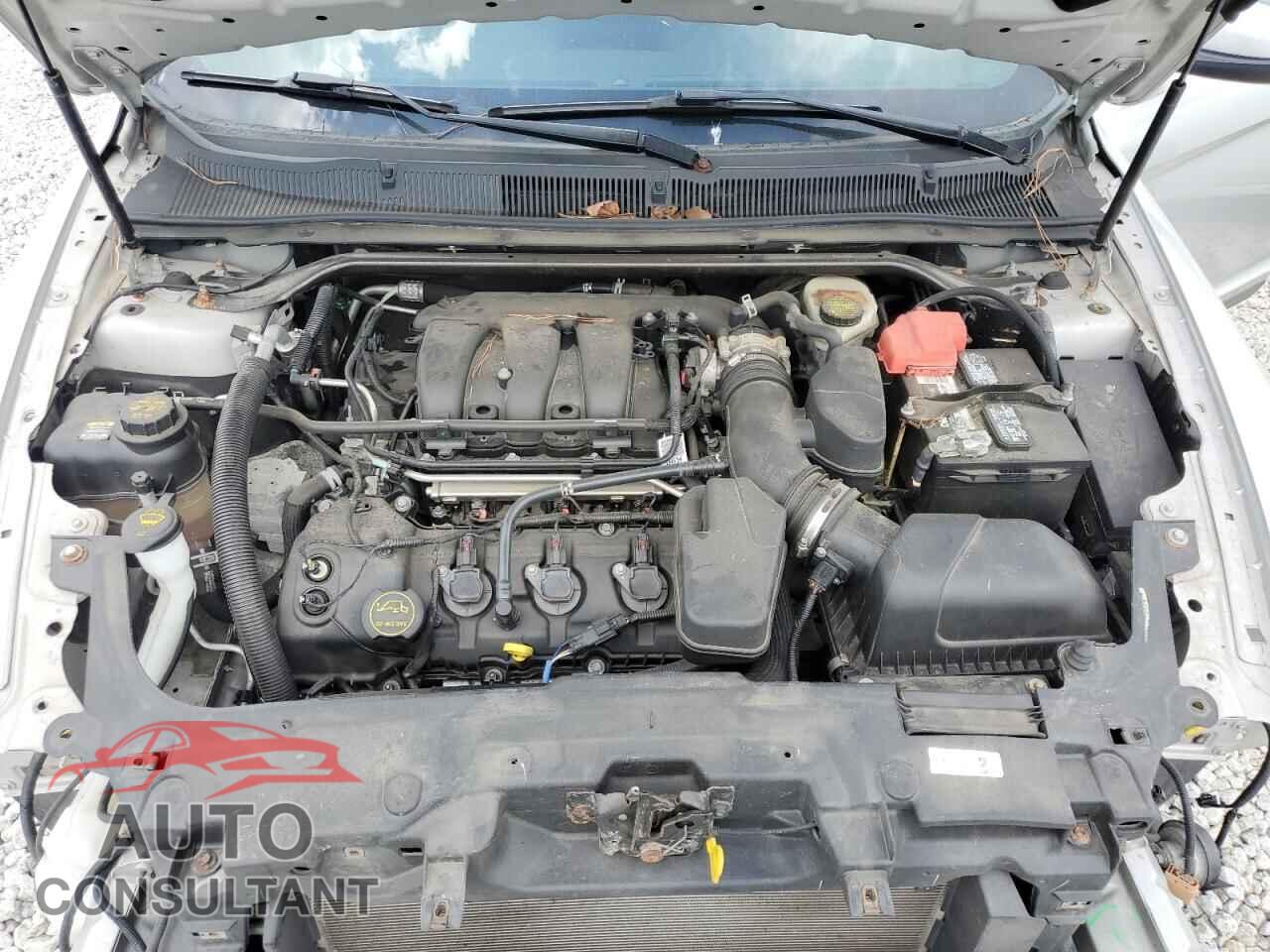 FORD TAURUS 2015 - 1FAHP2E88FG154597