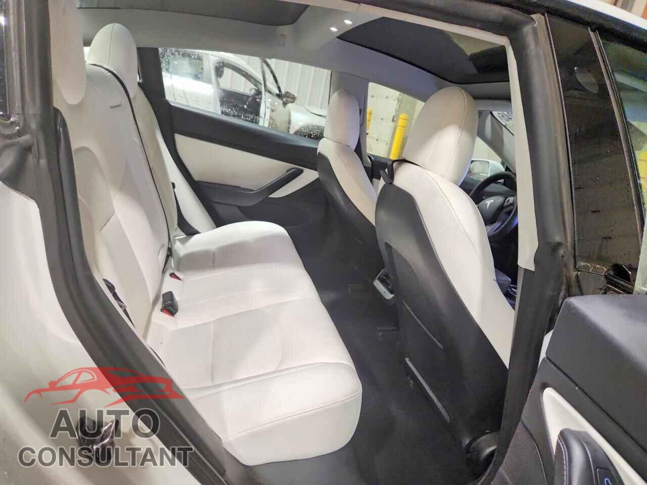 TESLA MODEL 3 2021 - 5YJ3E1EA2MF908687