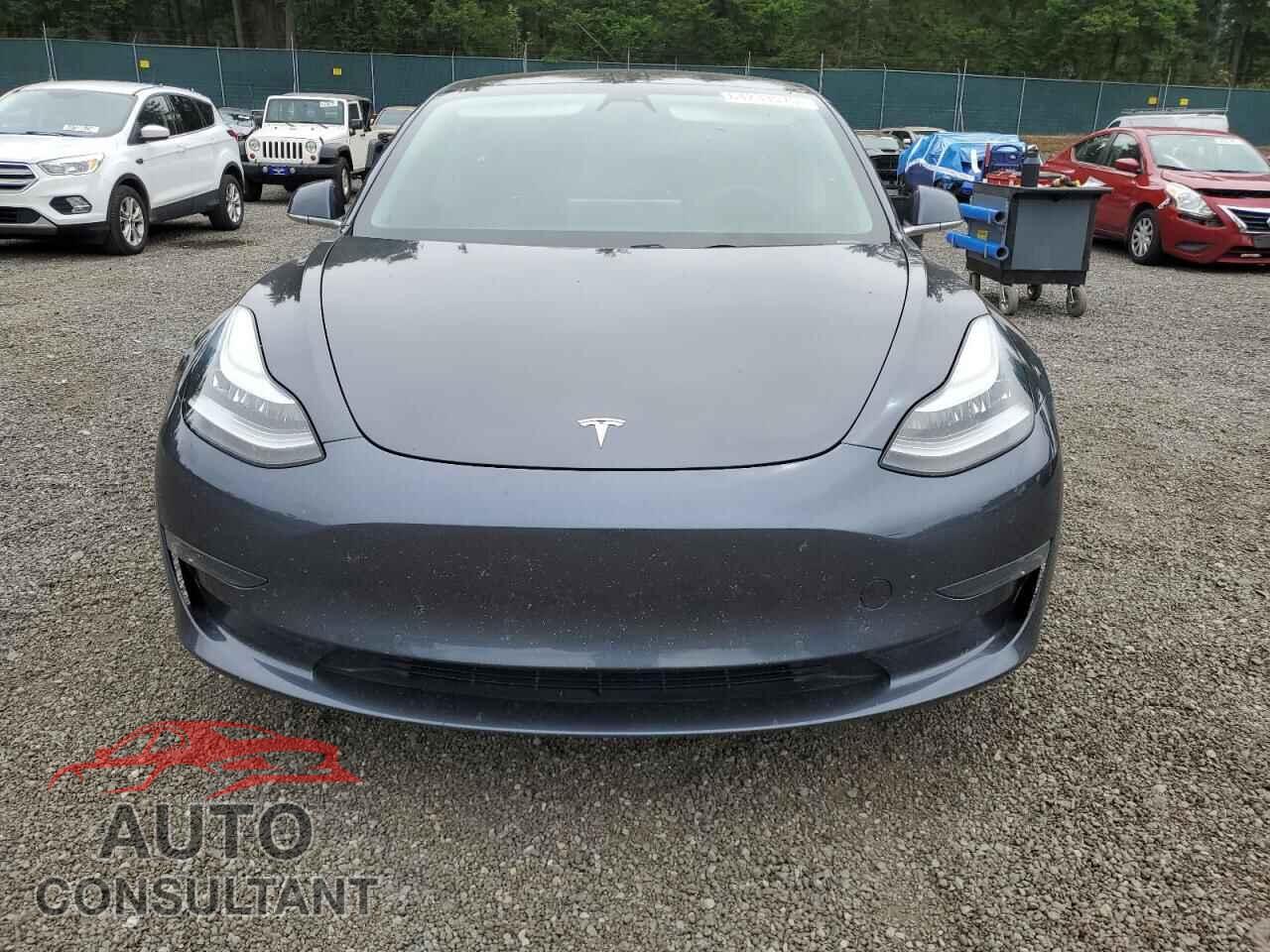 TESLA MODEL 3 2019 - 5YJ3E1EA7KF400454