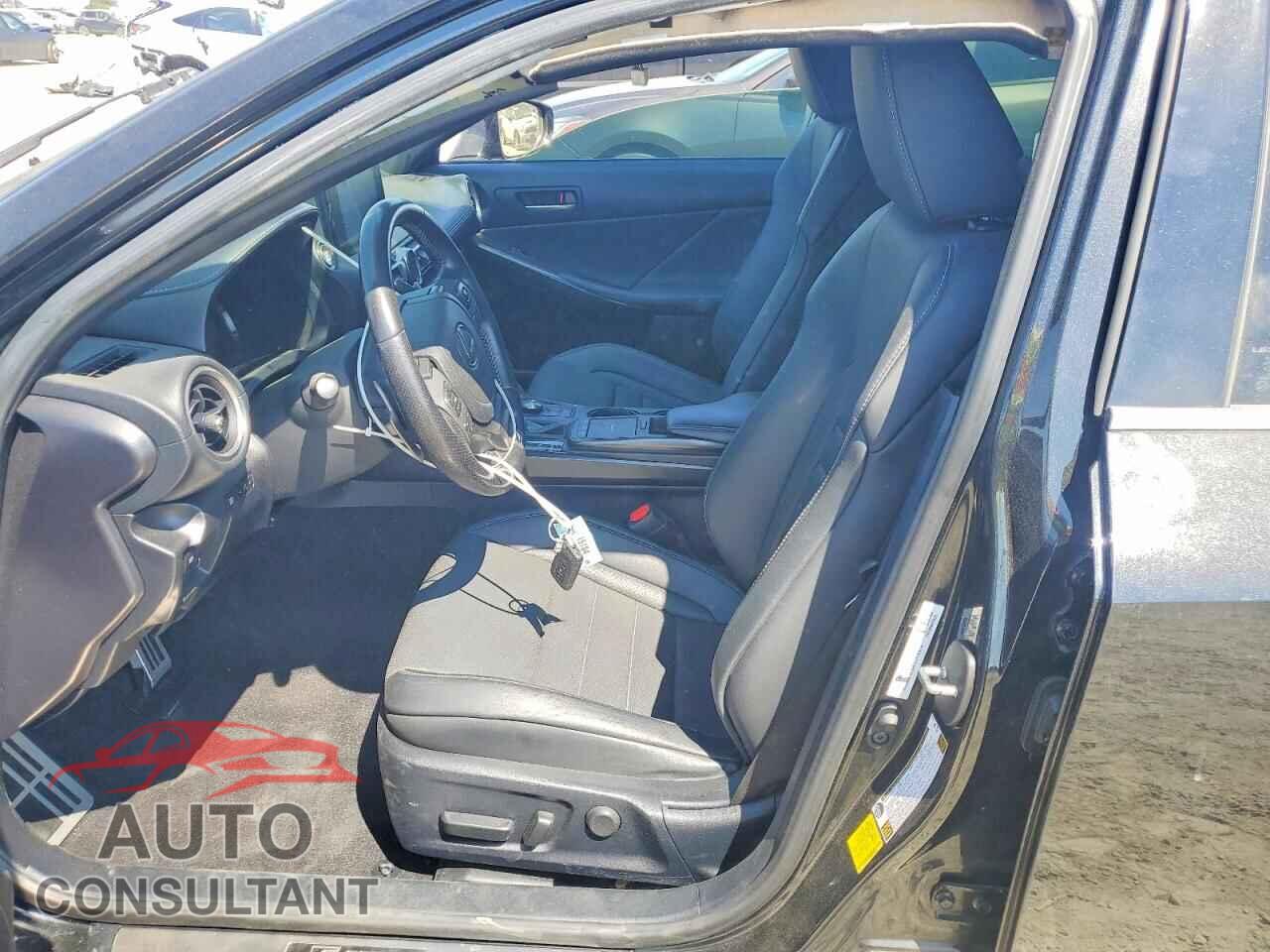 LEXUS IS 2021 - JTHGZ1B28M5045087