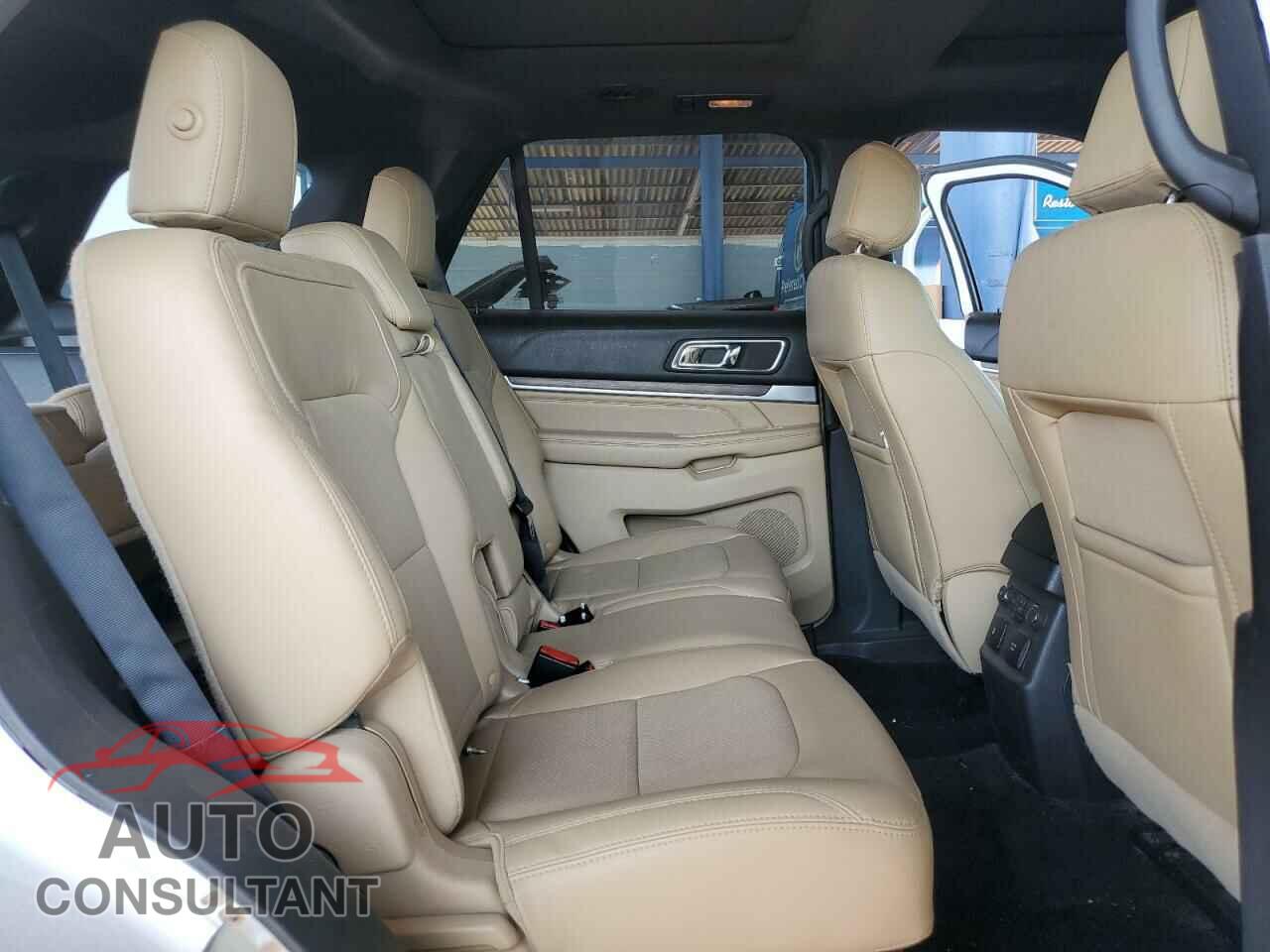 FORD EXPLORER 2017 - 1FM5K7FH8HGA03894