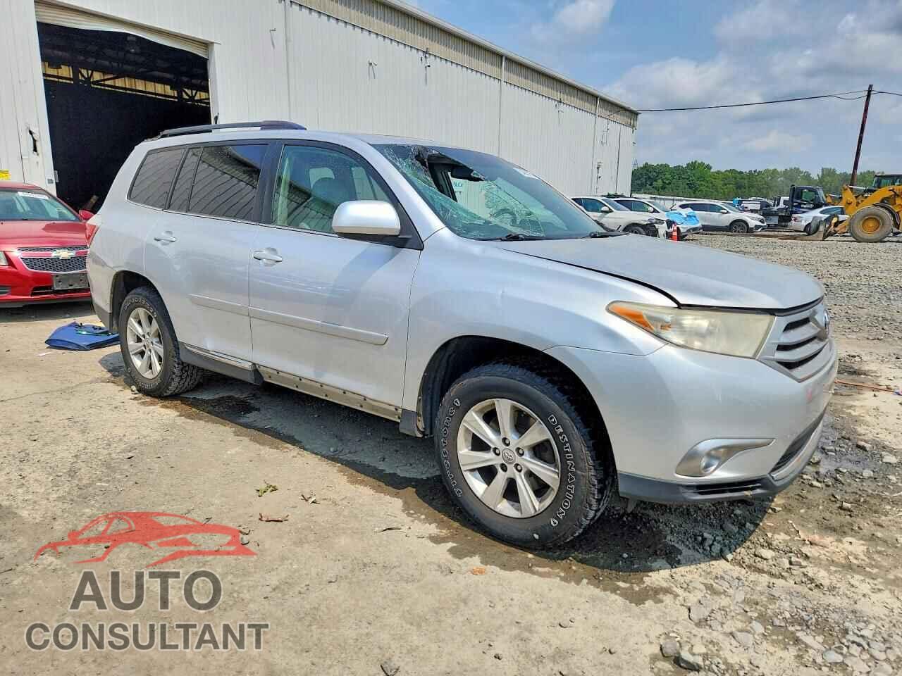 TOYOTA HIGHLANDER 2011 - 5TDBK3EH5BS041680