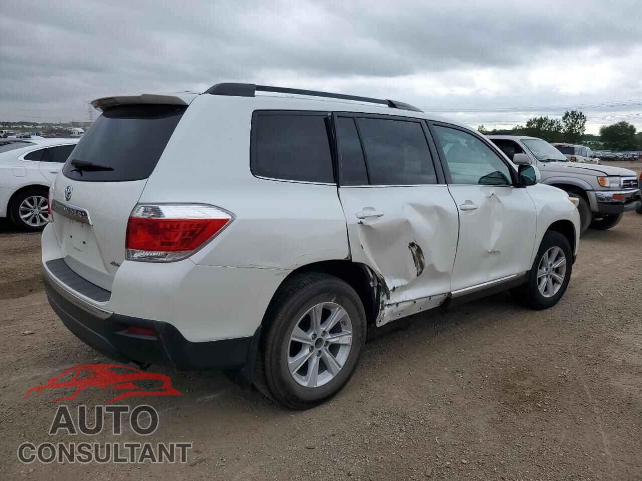 TOYOTA HIGHLANDER 2011 - 5TDBK3EH9BS064346
