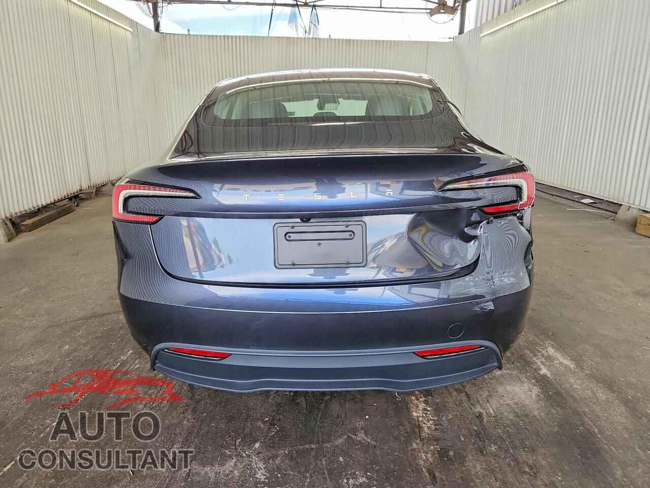 TESLA MODEL 3 2024 - 5YJ3E1EA7RF744666