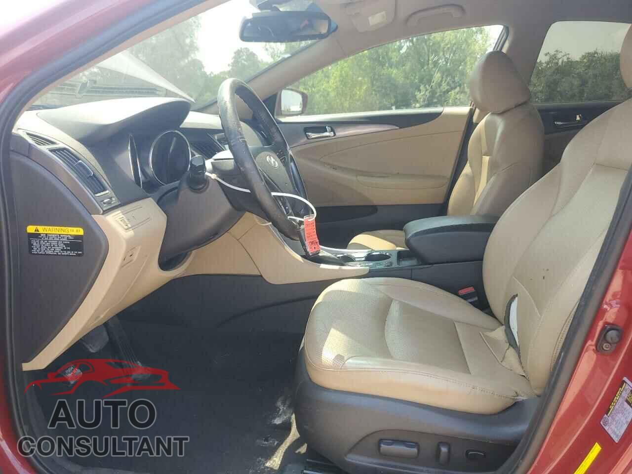 HYUNDAI SONATA 2013 - KMHEC4A45DA083796