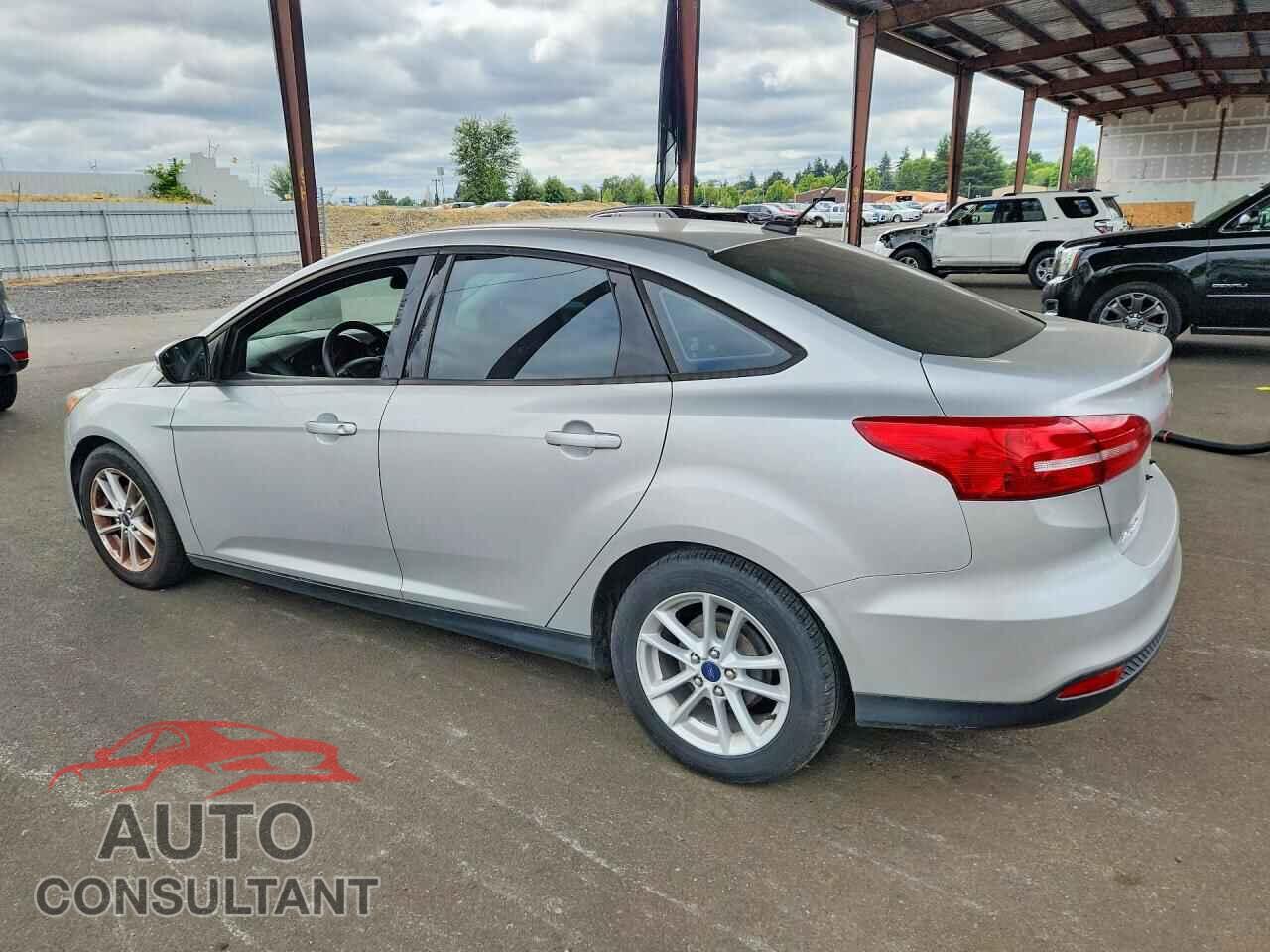 FORD FOCUS 2015 - 1FADP3F23FL277018