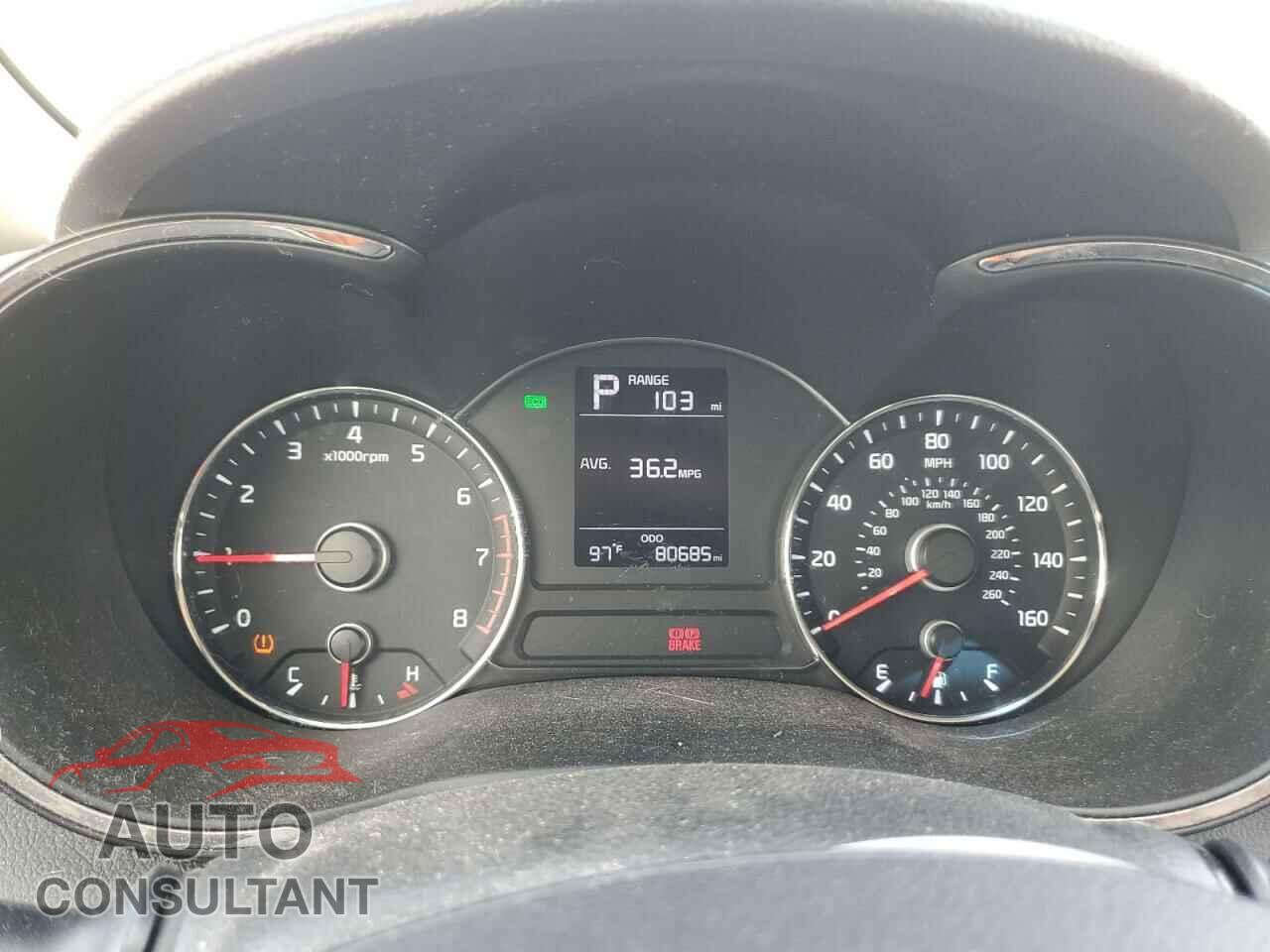 KIA FORTE 2018 - 3KPFK4A77JE213933