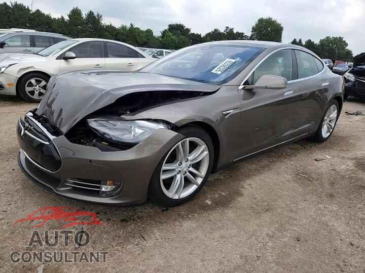 TESLA MODEL S 2015 - 5YJSA1E21FF111916