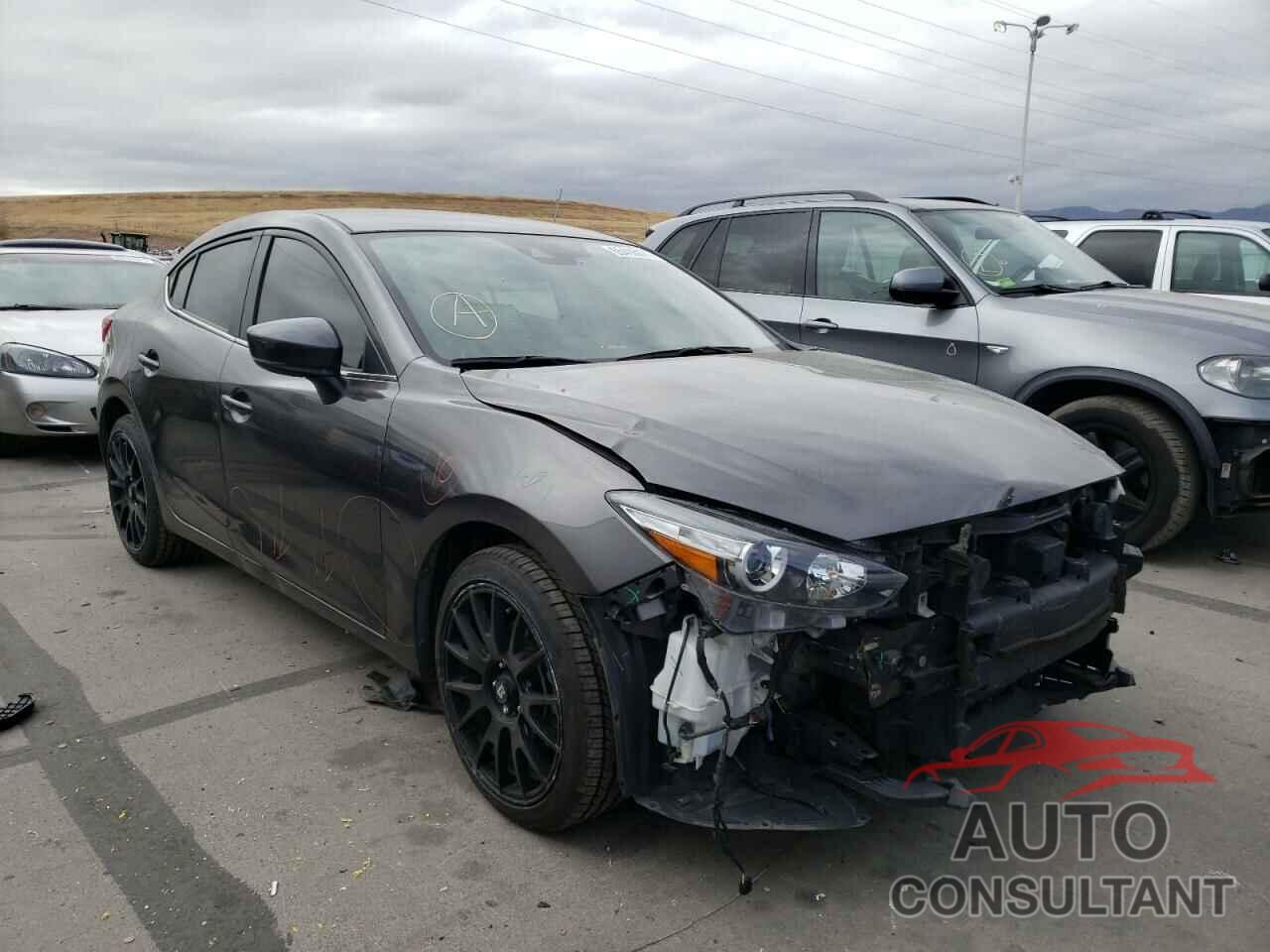 MAZDA 3 2018 - 3MZBN1V32JM245462