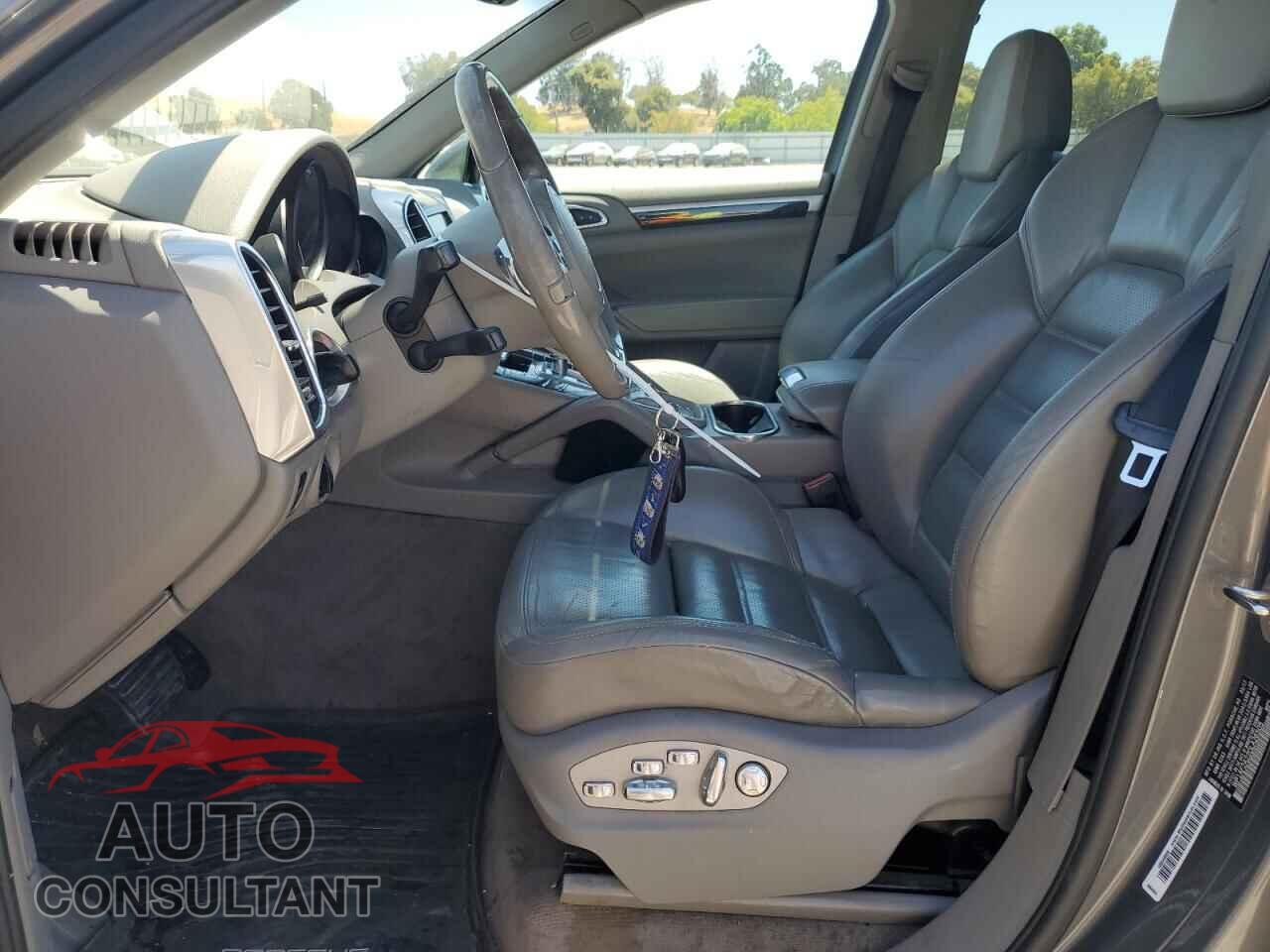PORSCHE CAYENNE 2013 - WP1AF2A22DLA26505