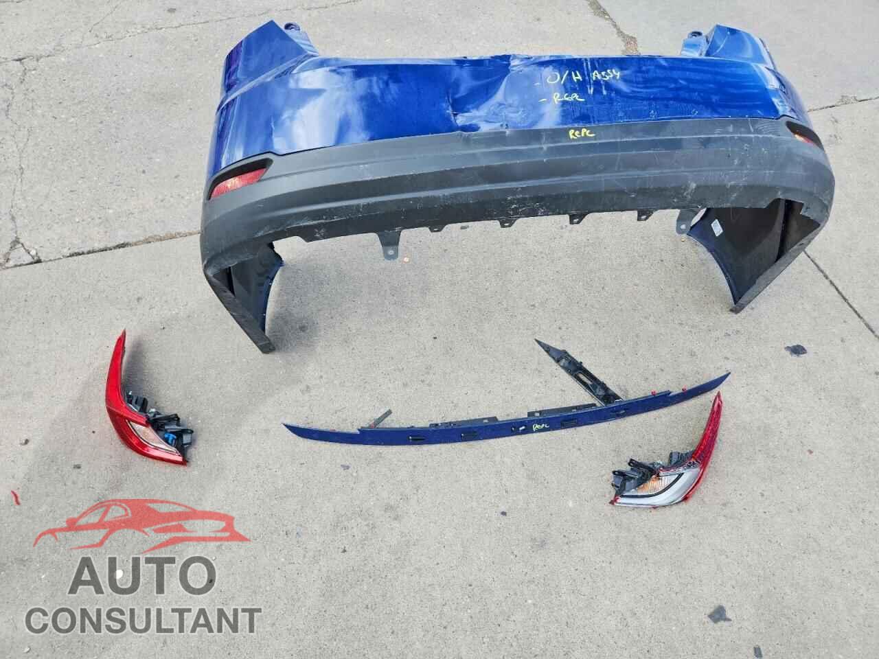 TOYOTA CAMRY 2025 - 4T1DAACK6SU190332
