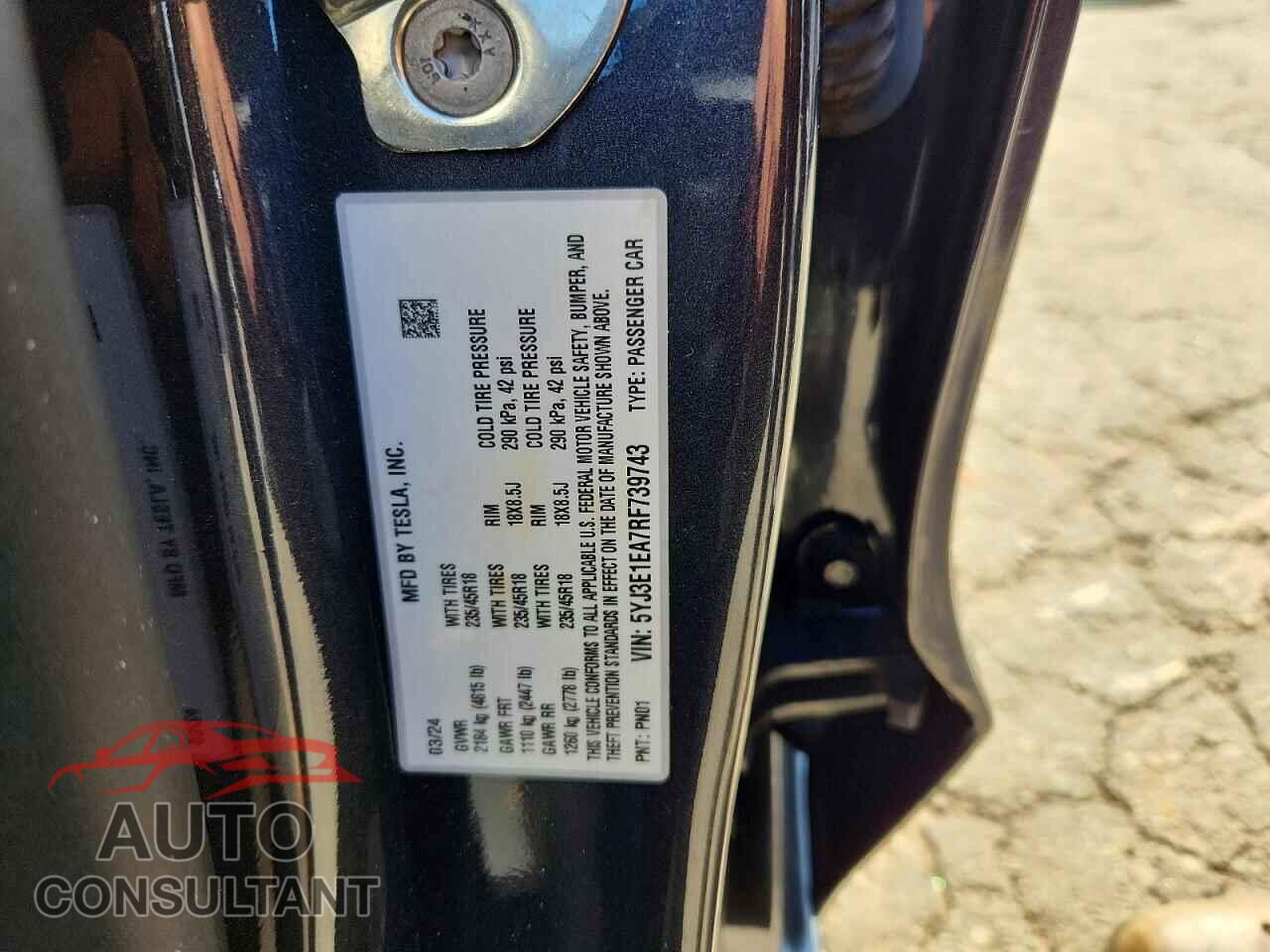 TESLA MODEL 3 2024 - 5YJ3E1EA7RF739743