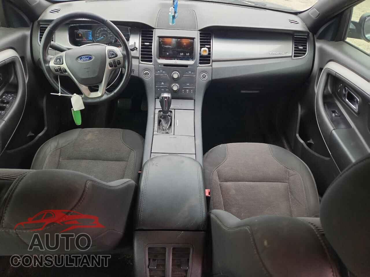 FORD TAURUS 2015 - 1FAHP2E85FG132329