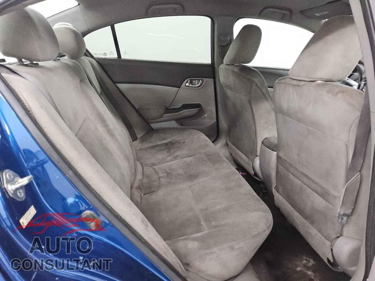 HONDA CIVIC 2012 - 2HGFB2F55CH575991