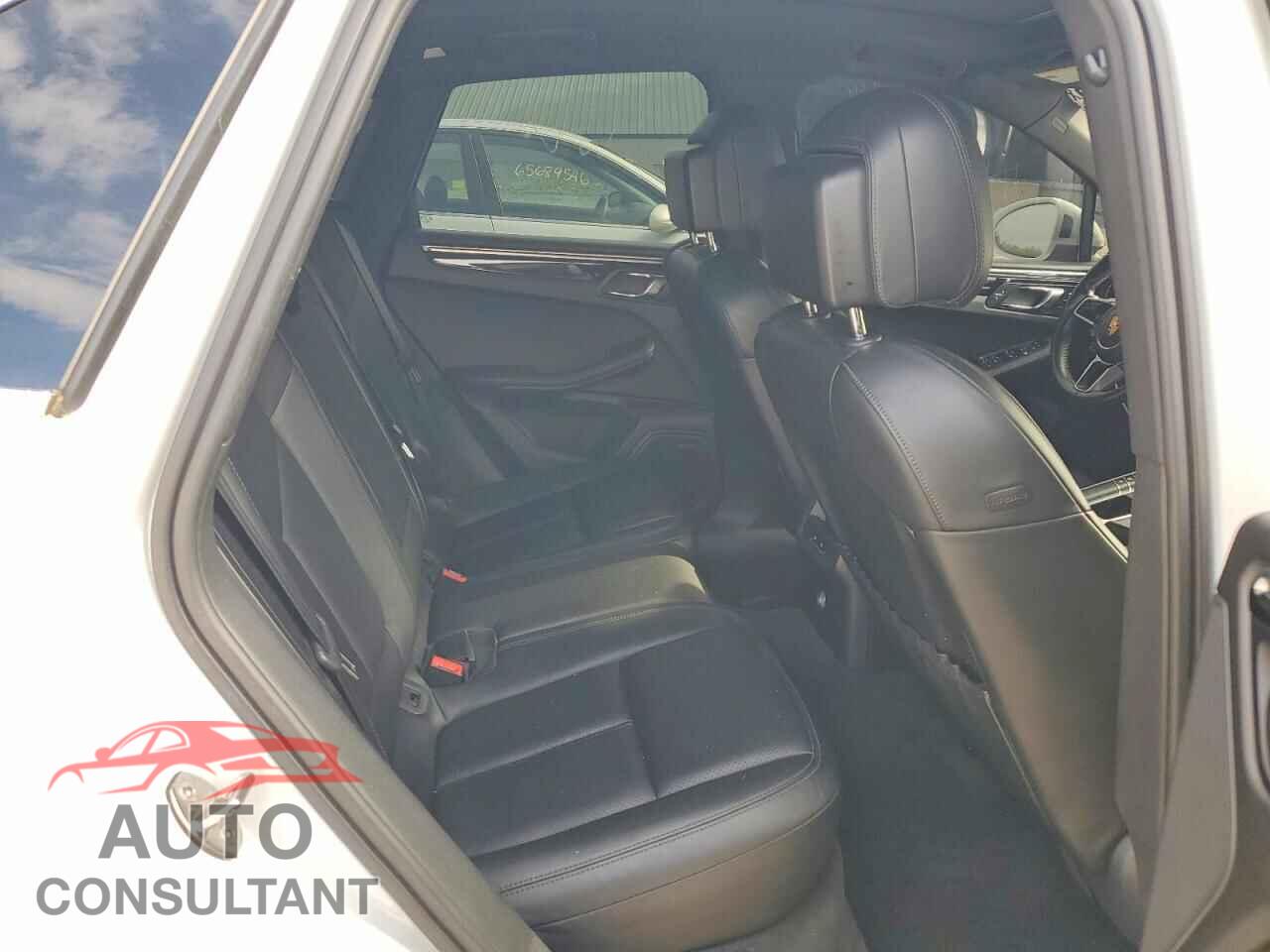 PORSCHE MACAN 2015 - WP1AB2A50FLB58039