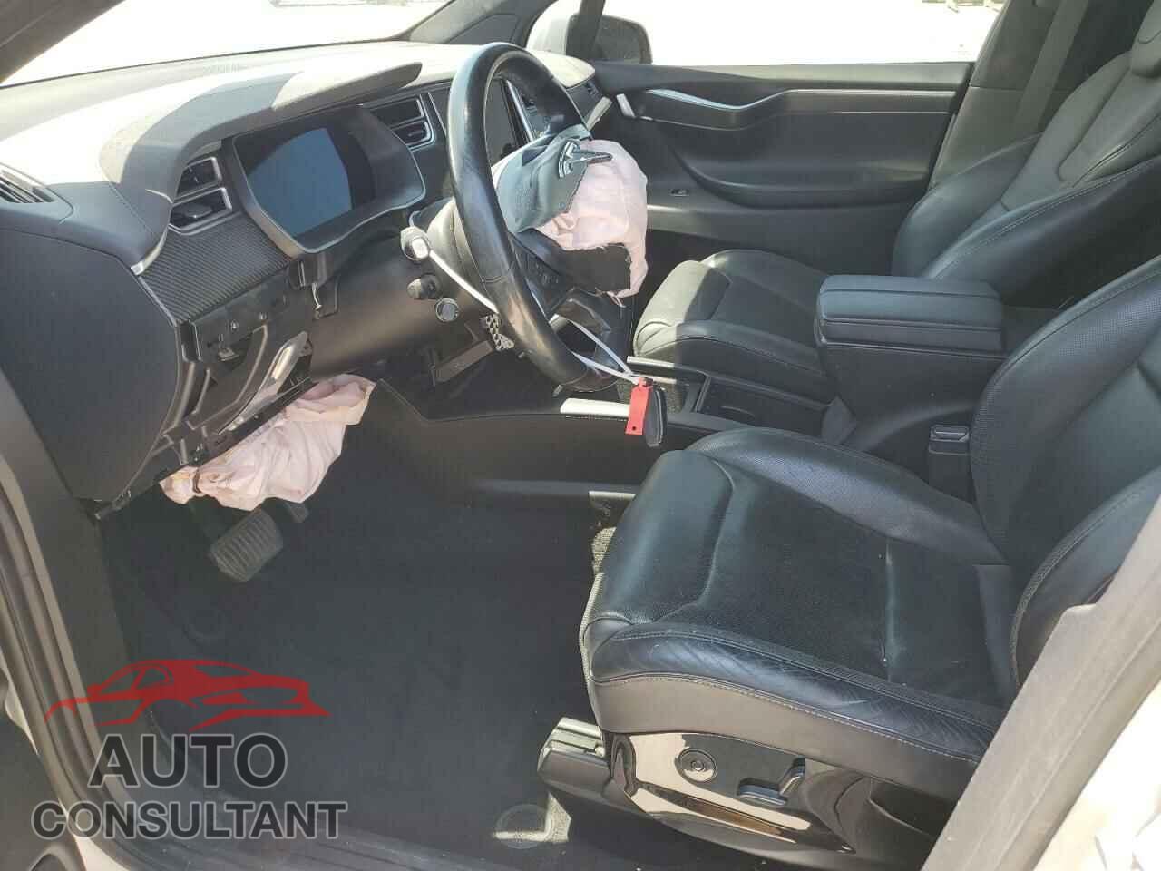 TESLA MODEL X 2016 - 5YJXCAE26GF007987