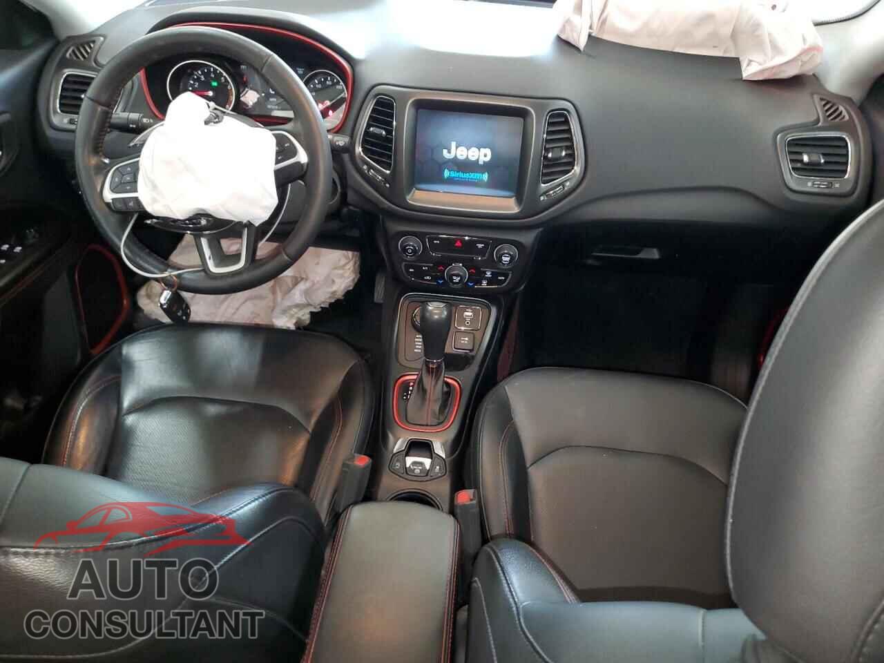 JEEP COMPASS 2018 - 3C4NJDDB8JT211943