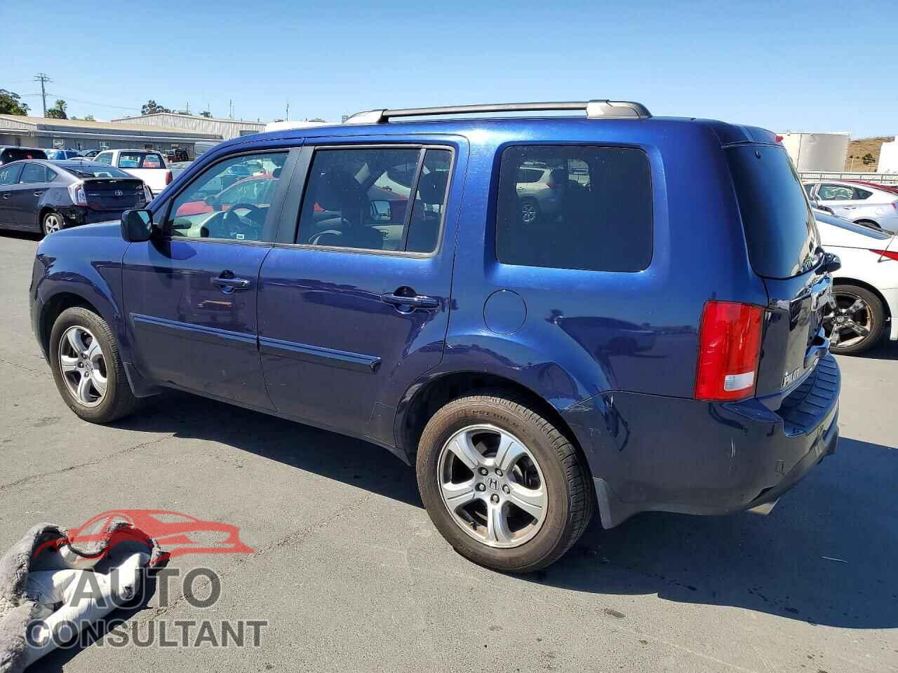 HONDA PILOT 2013 - 5FNYF4H48DB007284