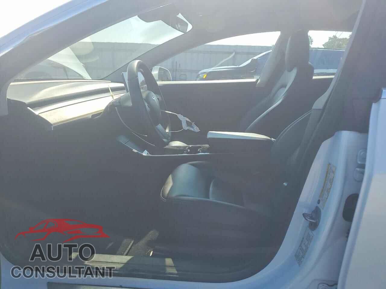 TESLA MODEL 3 2019 - 5YJ3E1EA0KF484097