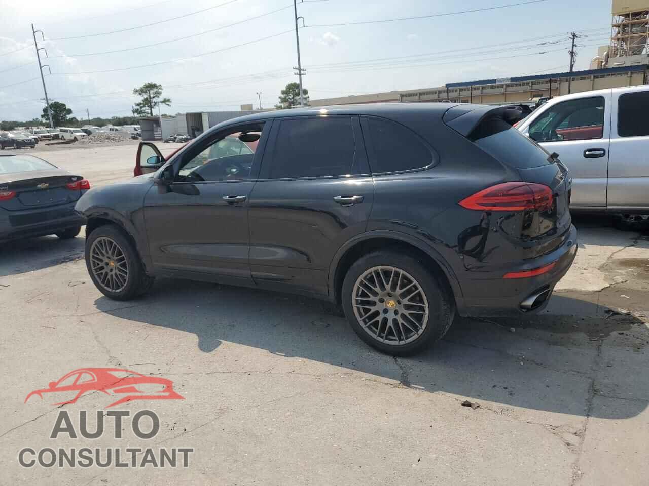 PORSCHE CAYENNE 2017 - WP1AA2A26HKA86278