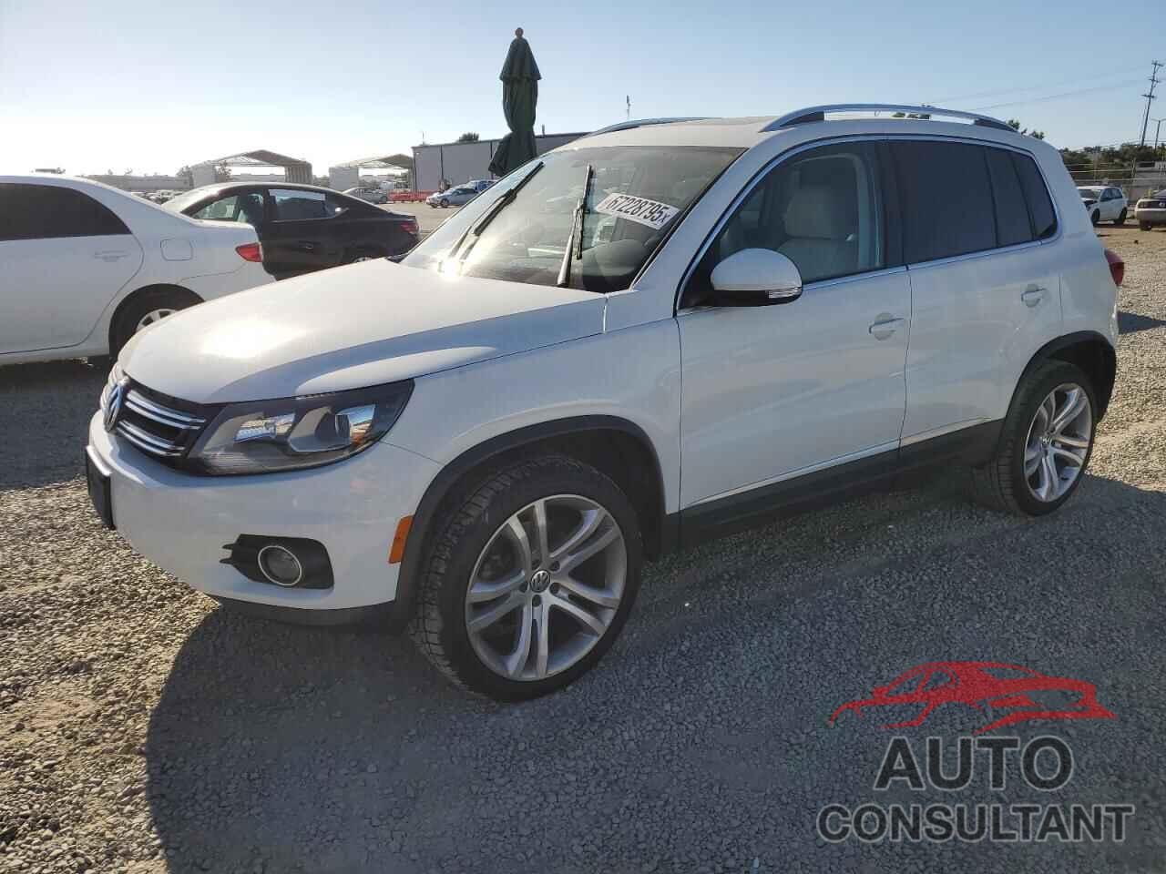 VOLKSWAGEN TIGUAN 2016 - WVGAV7AX5GW557807