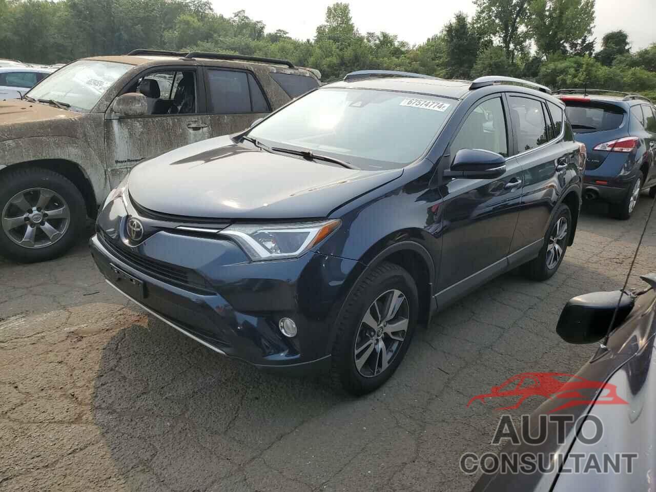 TOYOTA RAV4 2018 - JTMRFREV8JJ717675