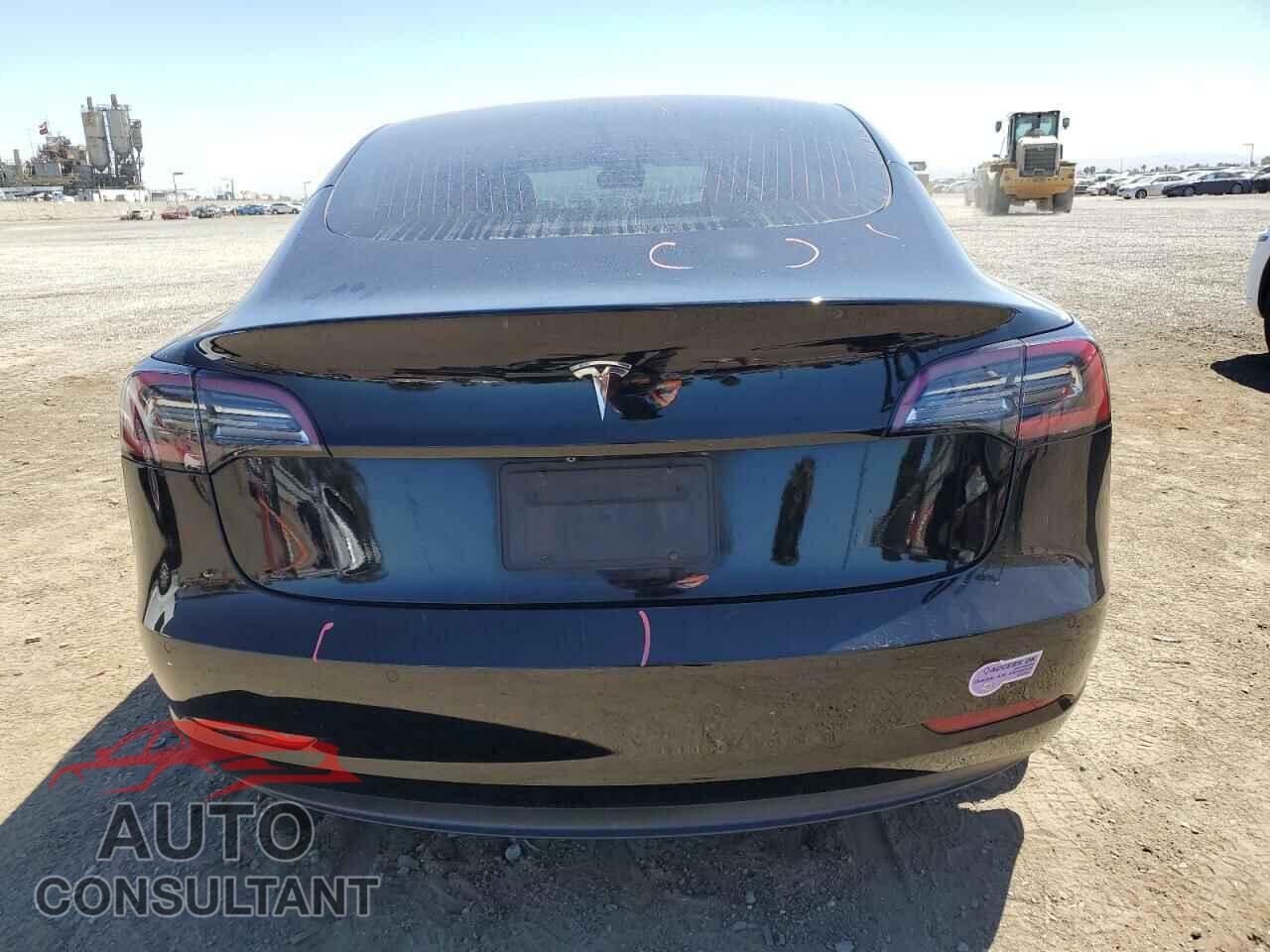 TESLA MODEL 3 2019 - 5YJ3E1EA7KF304713