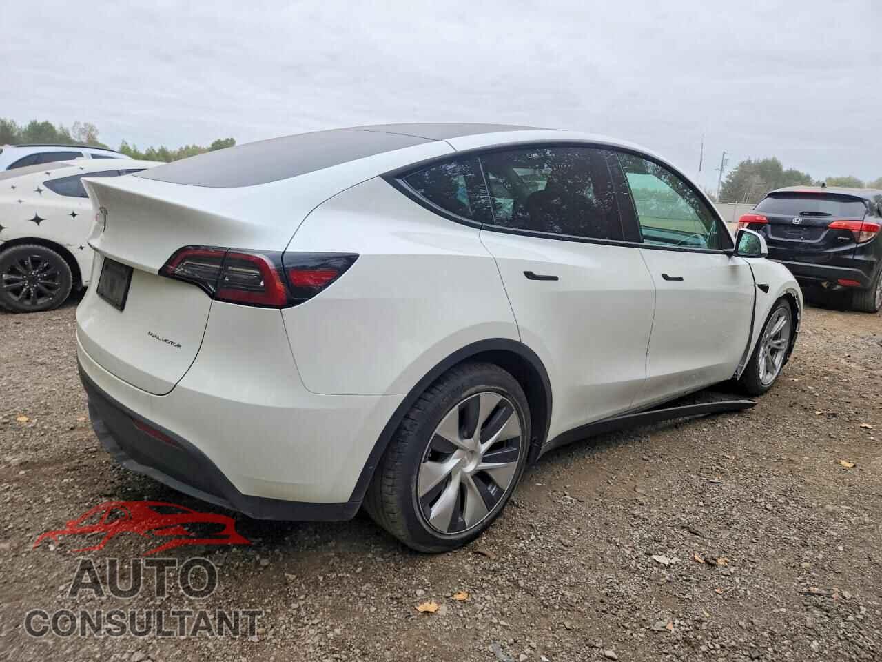TESLA MODEL Y 2023 - 7SAYGDEE4PF775149