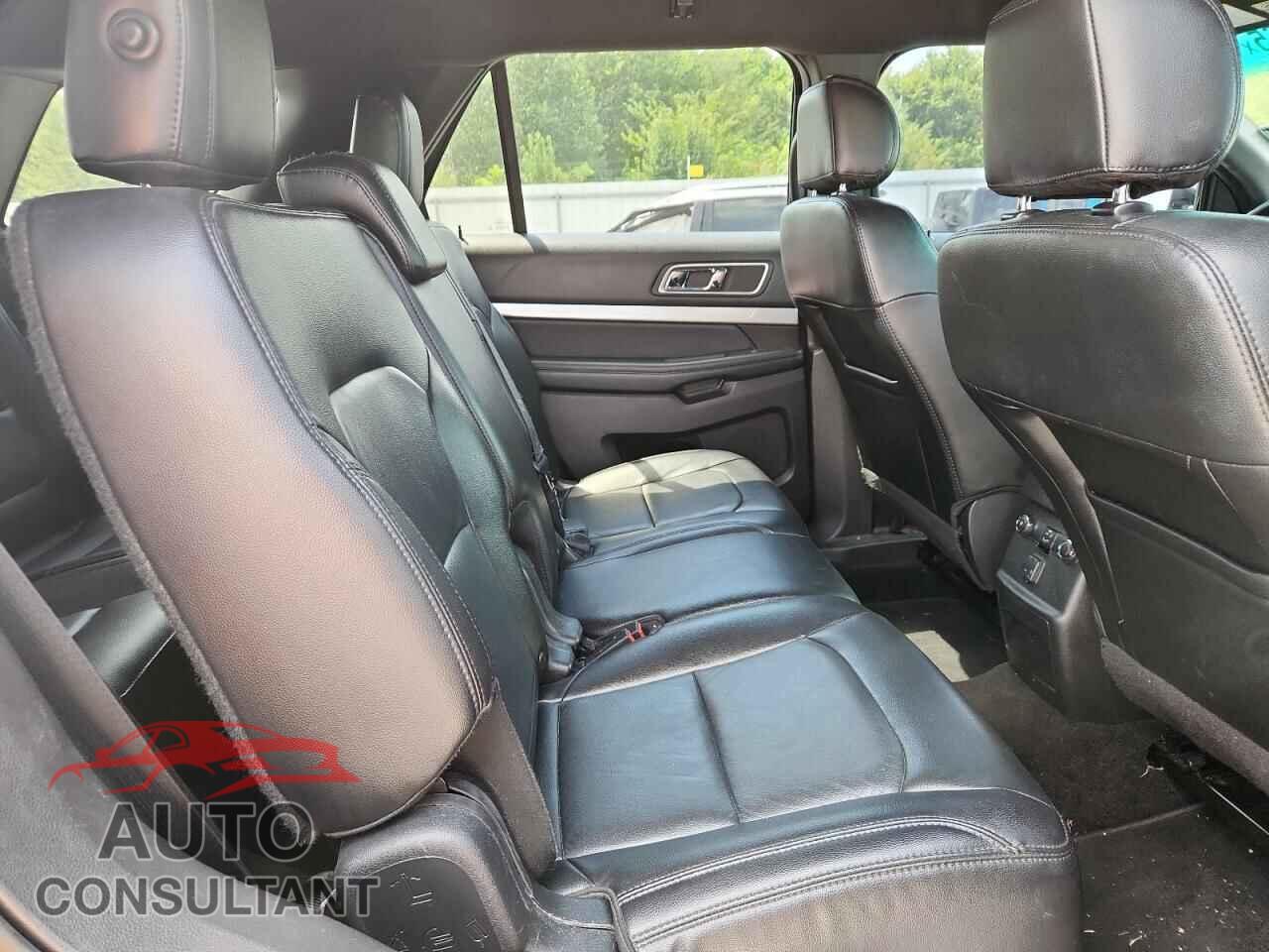 FORD EXPLORER 2017 - 1FM5K8D88HGA95100