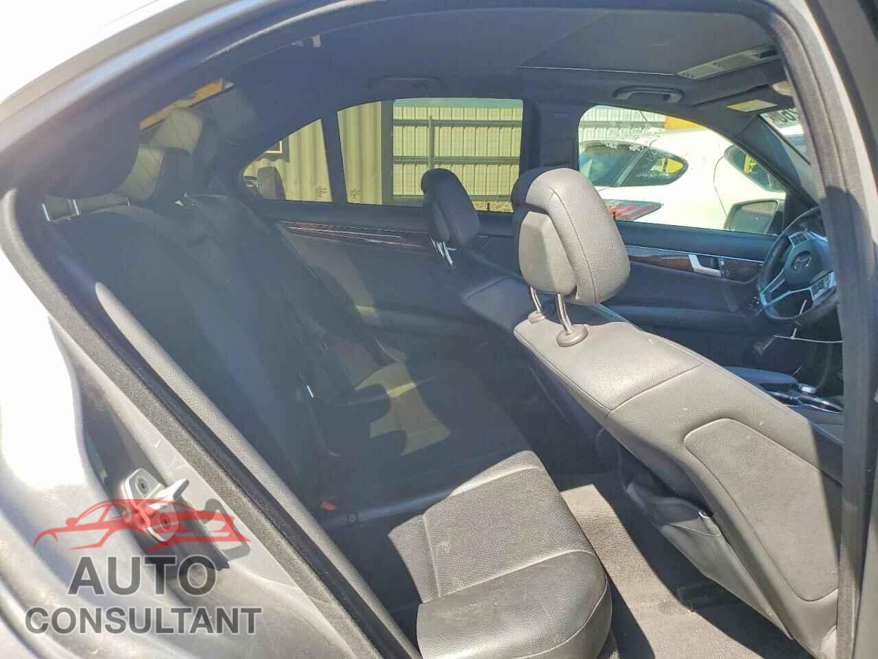 MERCEDES-BENZ C-CLASS 2014 - WDDGF4HB0EA968035