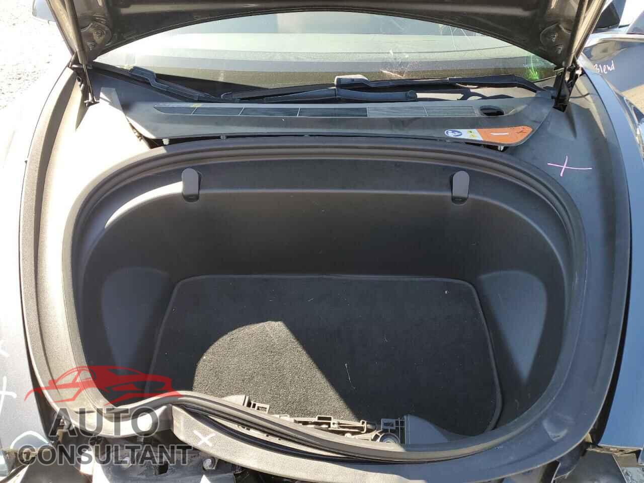 TESLA MODEL 3 2018 - 5YJ3E1EA0JF005997