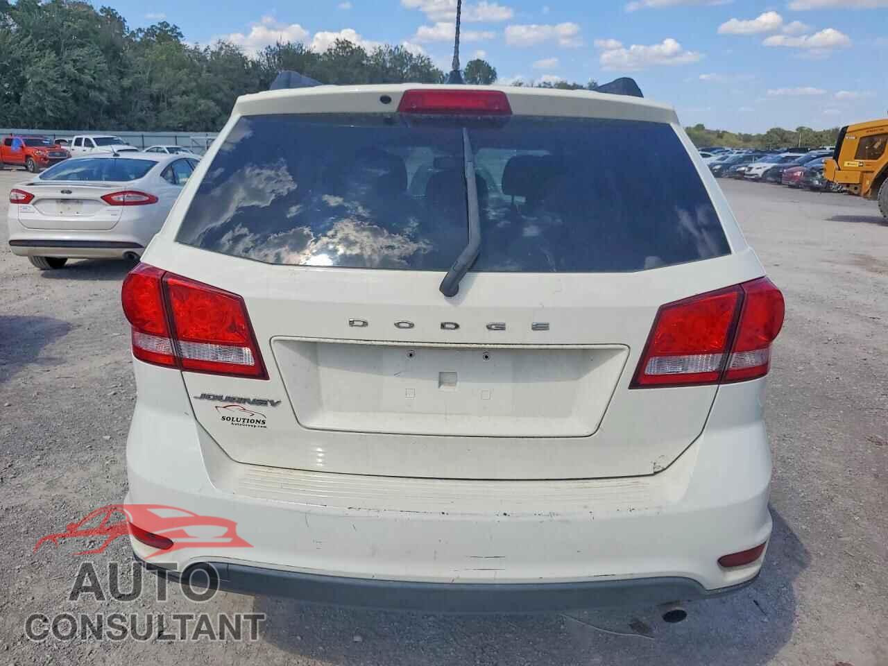 DODGE JOURNEY 2015 - 3C4PDCBB0FT659565