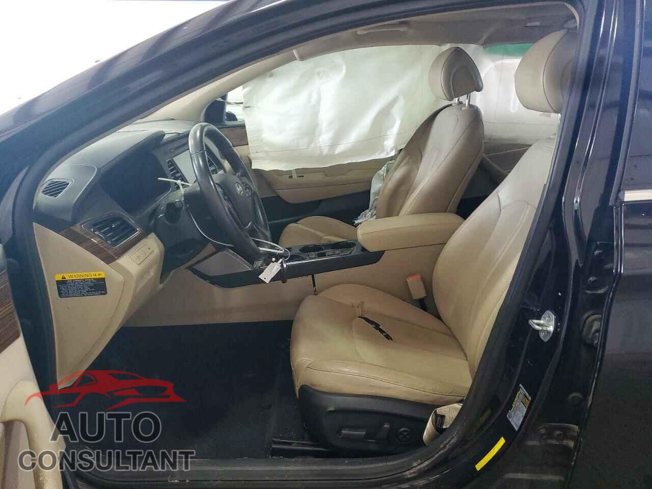 HYUNDAI SONATA 2017 - KMHE34L13HA045086