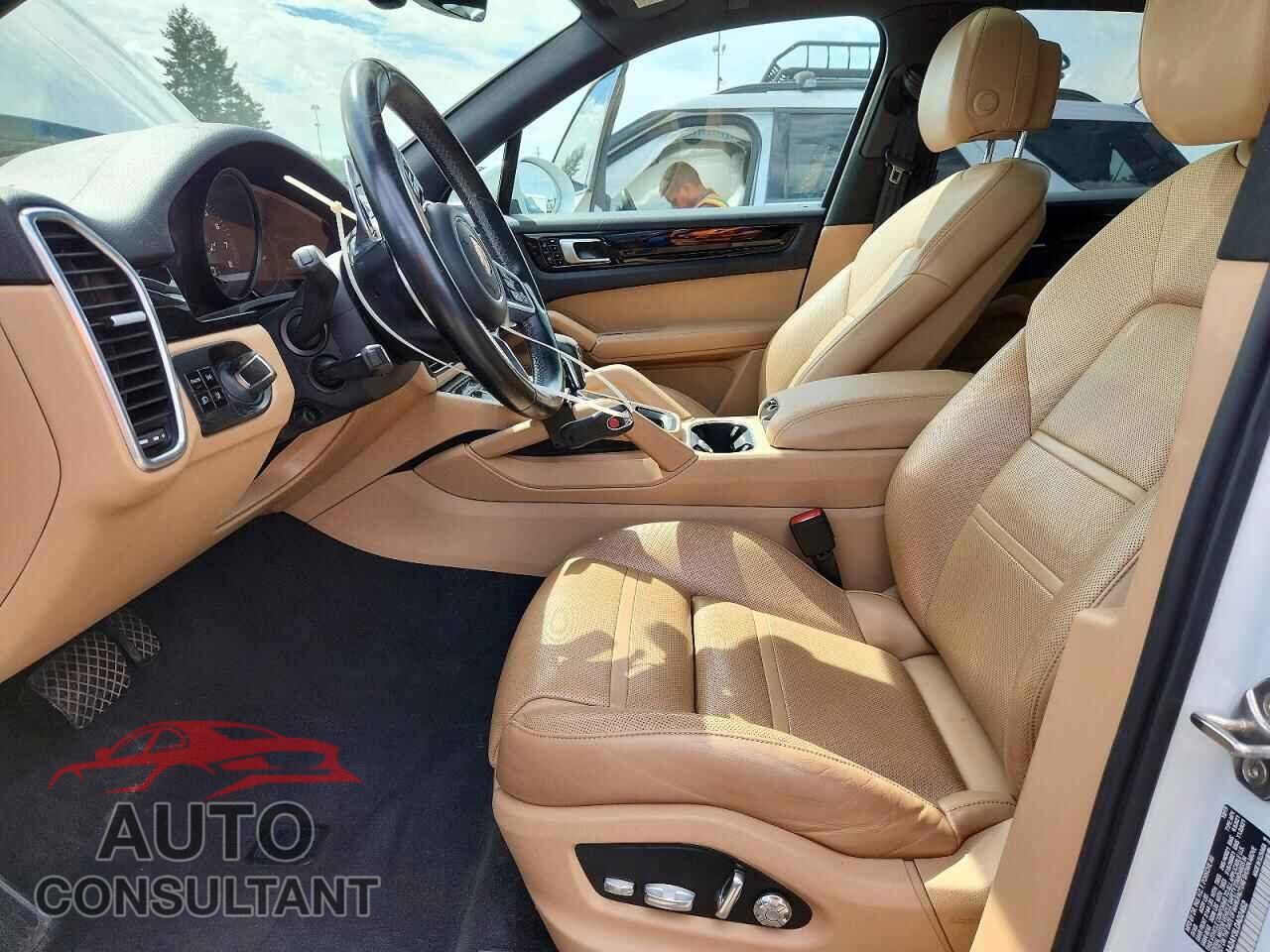 PORSCHE CAYENNE 2020 - WP1AA2AY3LDA02452