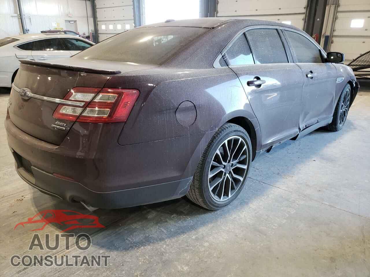 FORD TAURUS 2018 - 1FAHP2E87JG127903