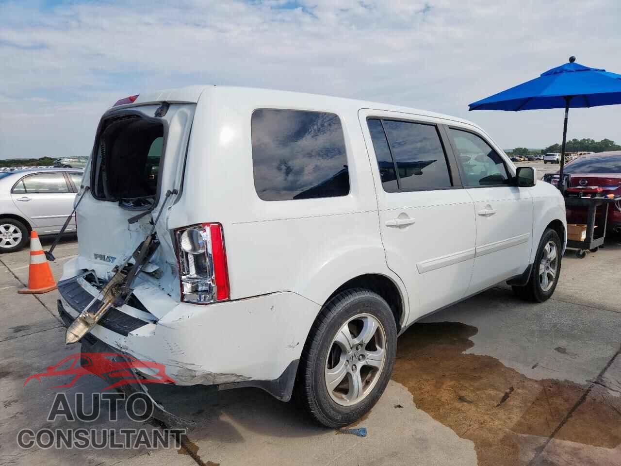 HONDA PILOT 2015 - 5FNYF3H4XFB032040