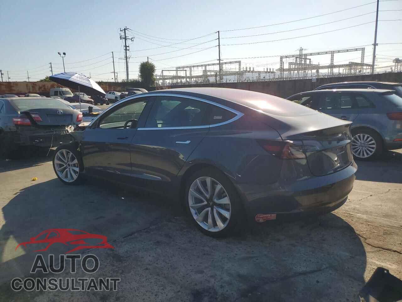 TESLA MODEL 3 2018 - 5YJ3E1EA9JF011992