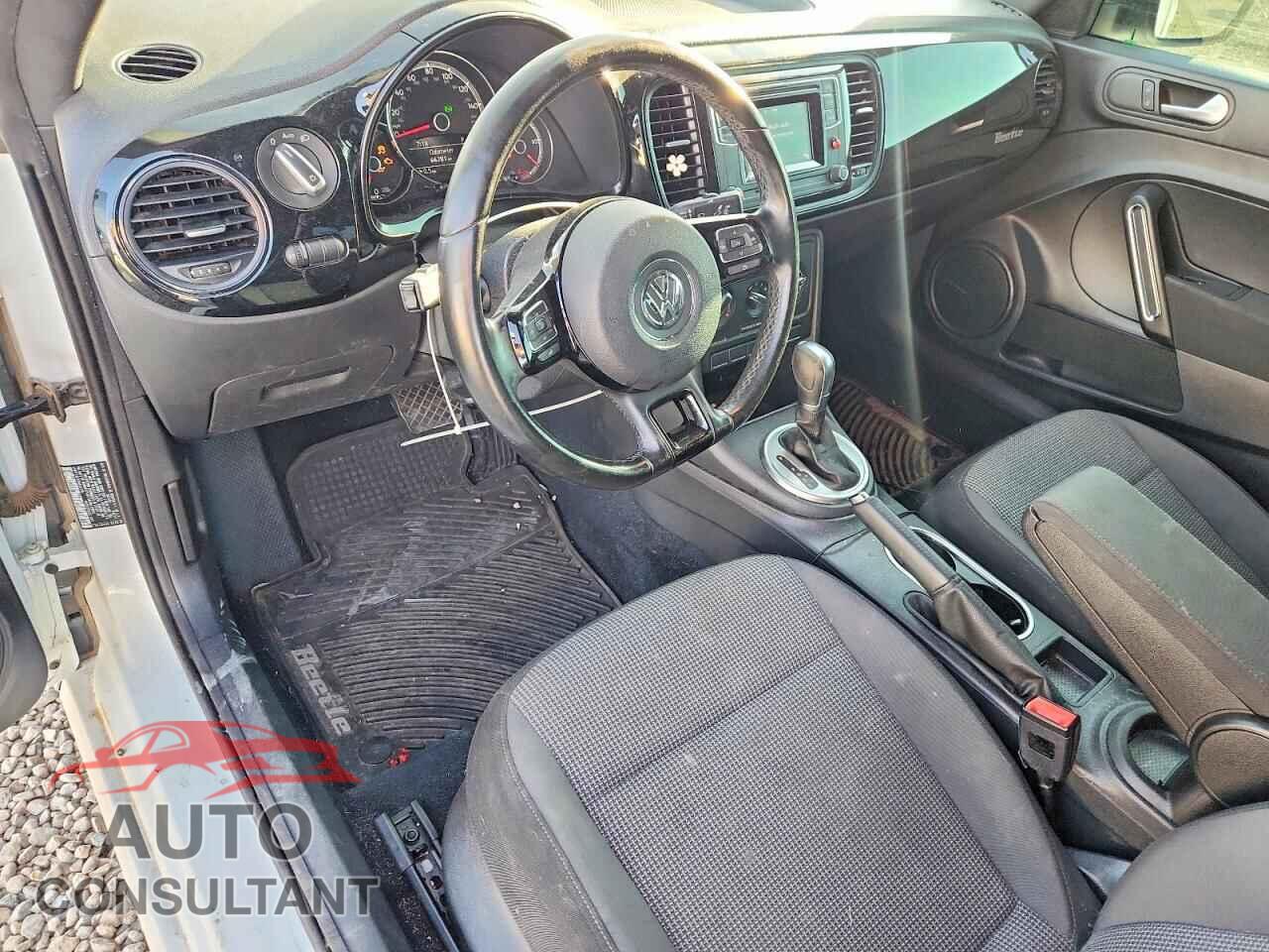 VOLKSWAGEN BEETLE 2017 - 3VWF17AT3HM603670