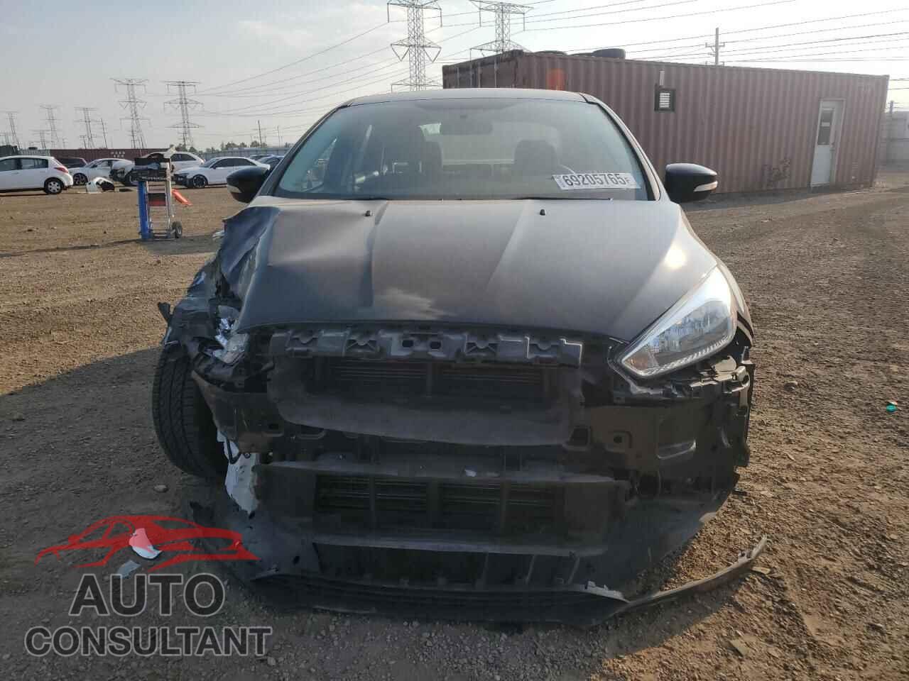 FORD FOCUS 2017 - 1FADP3F29HL300434