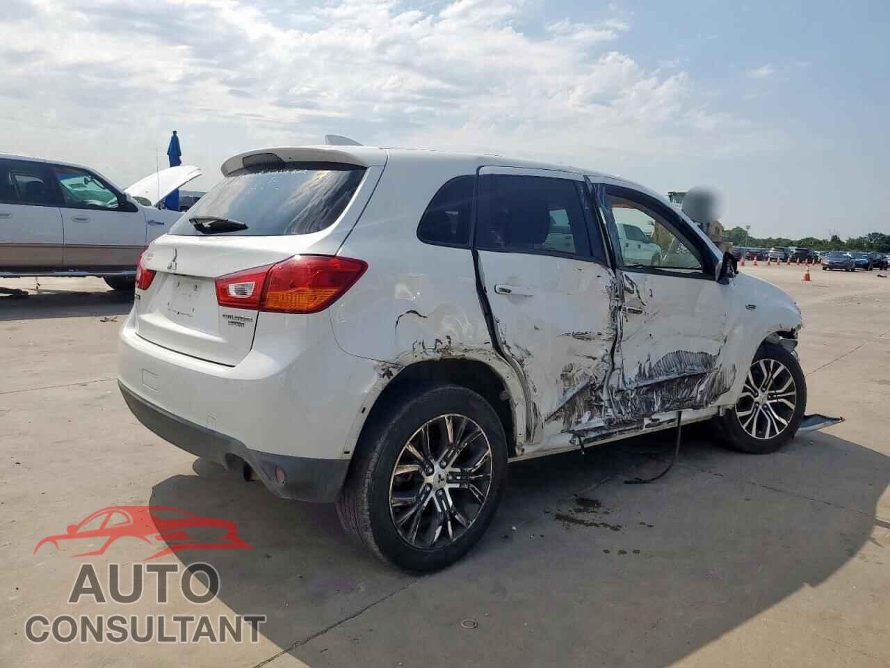 MITSUBISHI OUTLANDER 2017 - JA4AP3AU8HZ047507