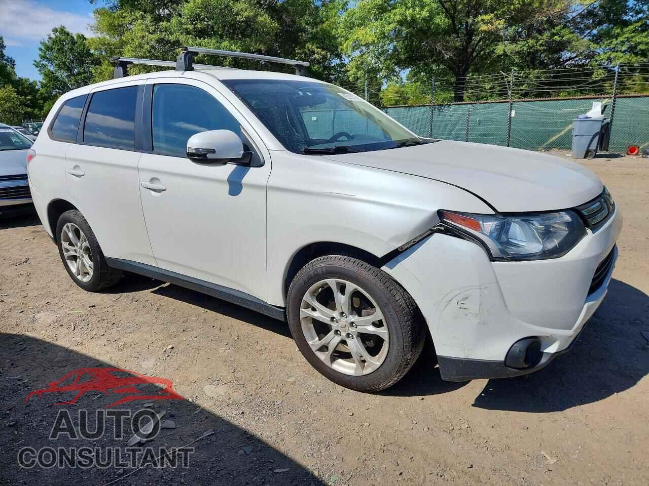 MITSUBISHI OUTLANDER 2014 - JA4AD3A30EZ014061