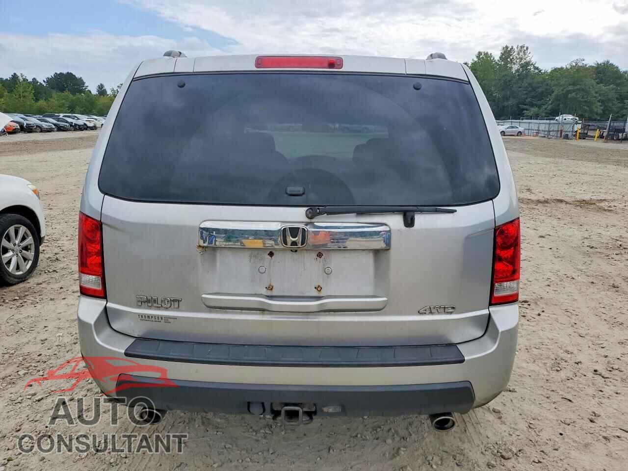 HONDA PILOT 2011 - 5FNYF4H69BB026215