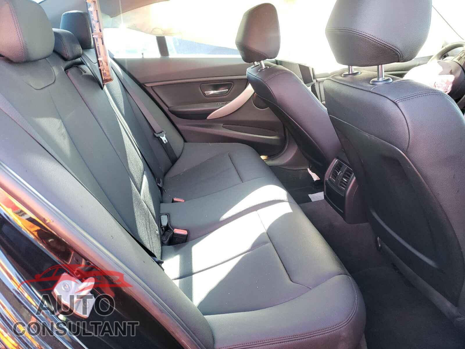 BMW 3 SERIES 2016 - WBA8E1G52GNU11065