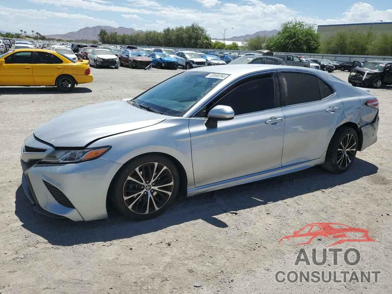 TOYOTA CAMRY 2018 - 4T1B11HK0JU595245