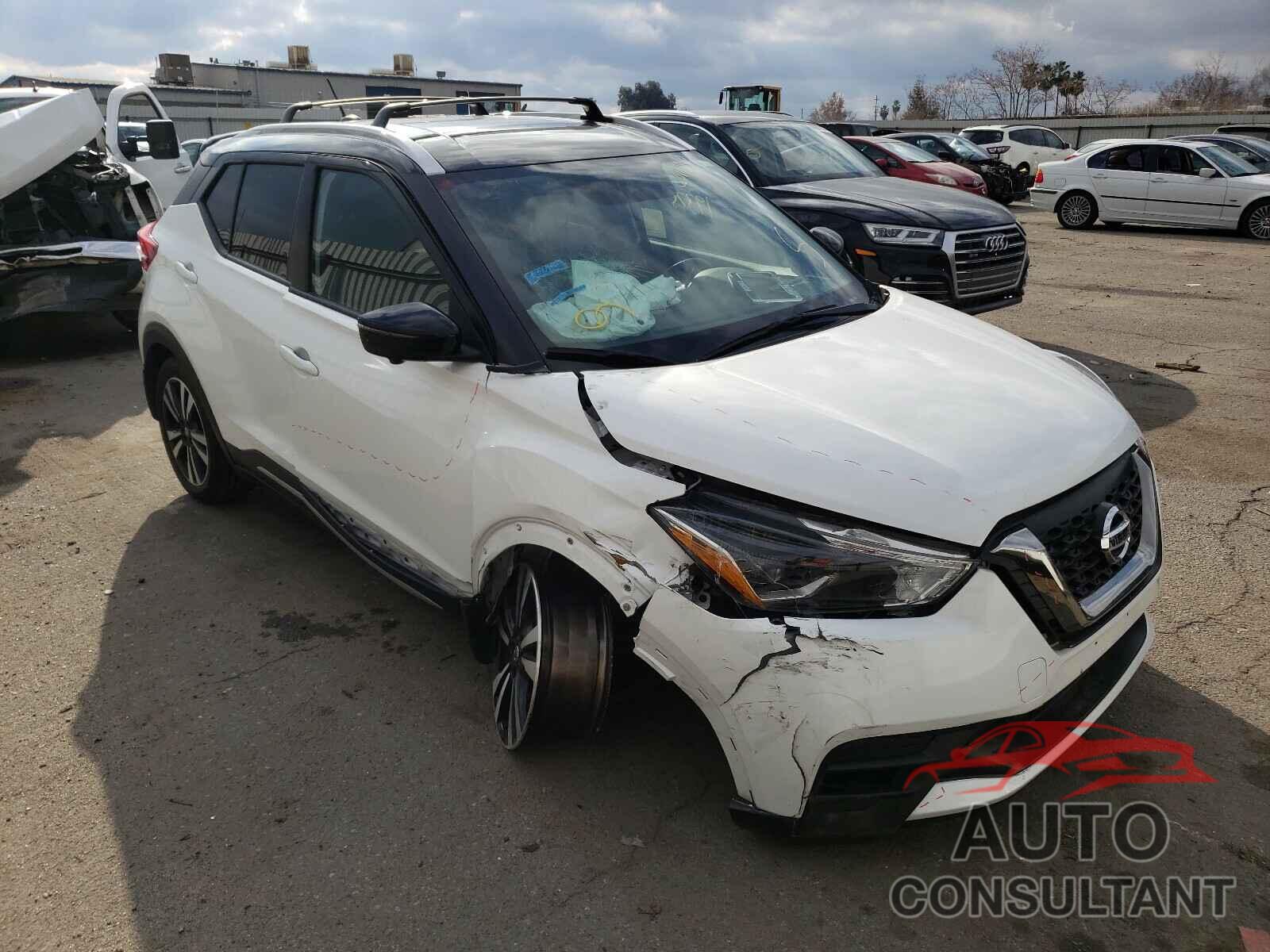 NISSAN KICKS 2018 - 3N1CP5CU1JL519148