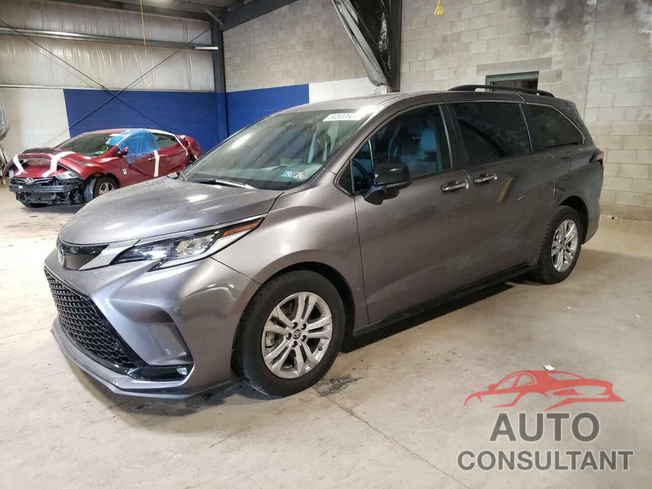 TOYOTA SIENNA 2022 - 5TDDSKFC9NS047055