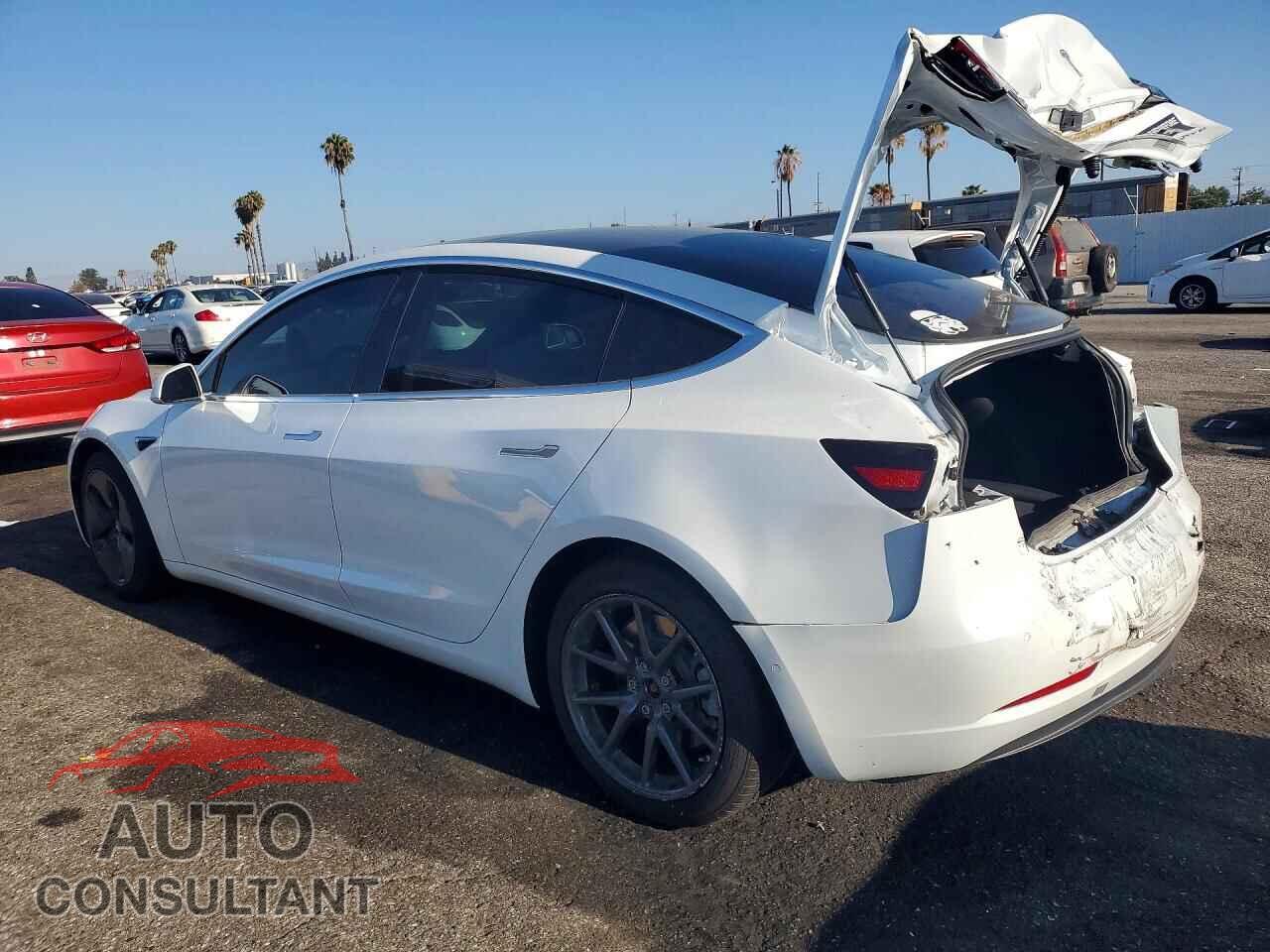 TESLA MODEL 3 2018 - 5YJ3E1EB7JF100047