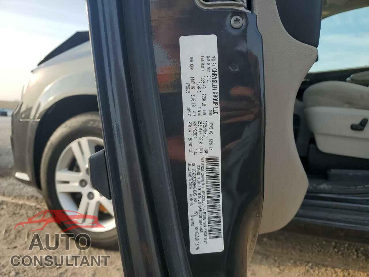 DODGE CARAVAN 2011 - 2D4RN5DG0BR674545